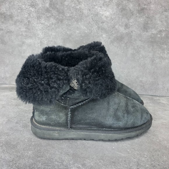 Ugg Bailey Button Short Suede Shearling Boots 5803, Black, Women's 6 - Picture 1 of 8